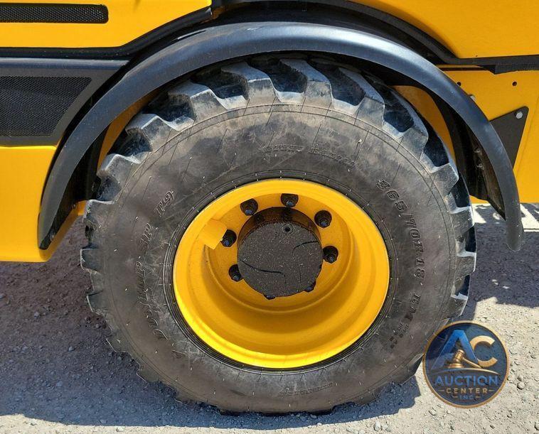 2022 JCB 407 wheel loader
