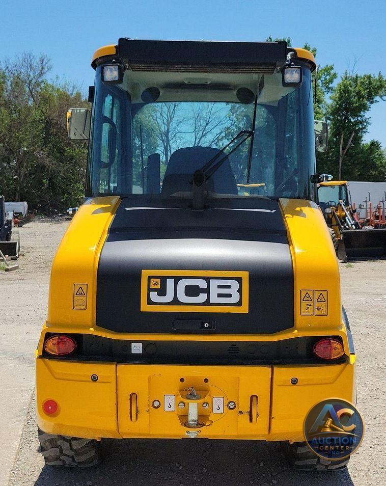 2022 JCB 407 wheel loader