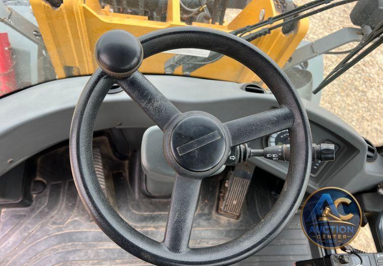 2016 John Deere 324K  wheel loader