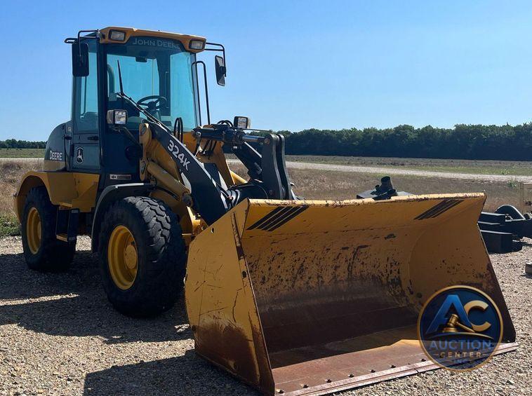 2016 John Deere 324K  wheel loader