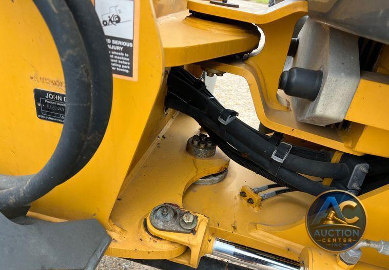 2016 John Deere 324K  wheel loader