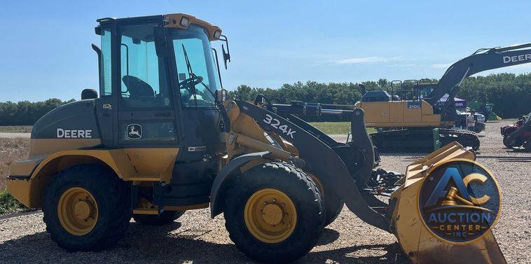 2016 John Deere 324K  wheel loader