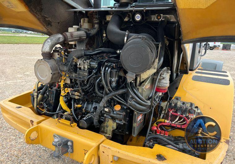 2016 John Deere 324K  wheel loader