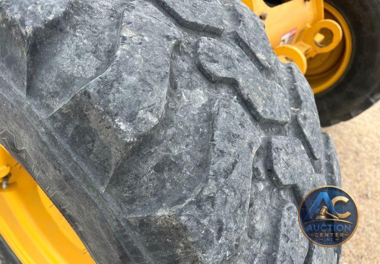 2016 John Deere 324K  wheel loader