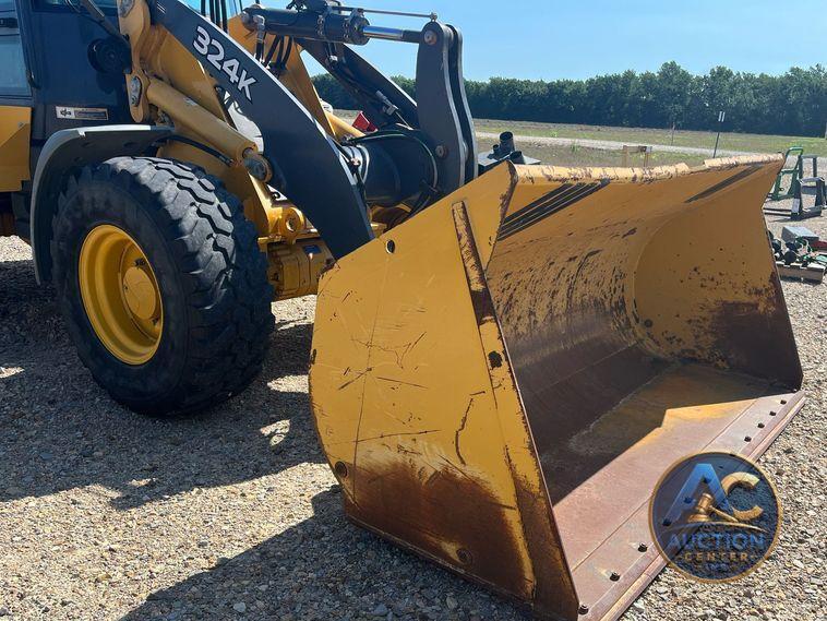 2016 John Deere 324K  wheel loader