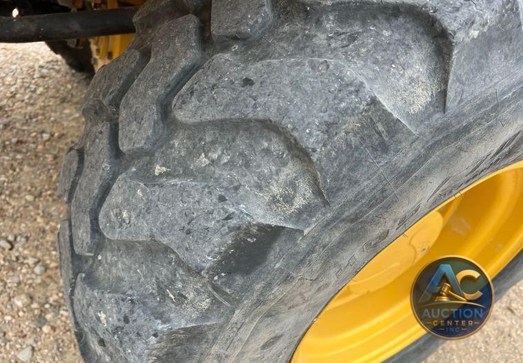 2016 John Deere 324K  wheel loader