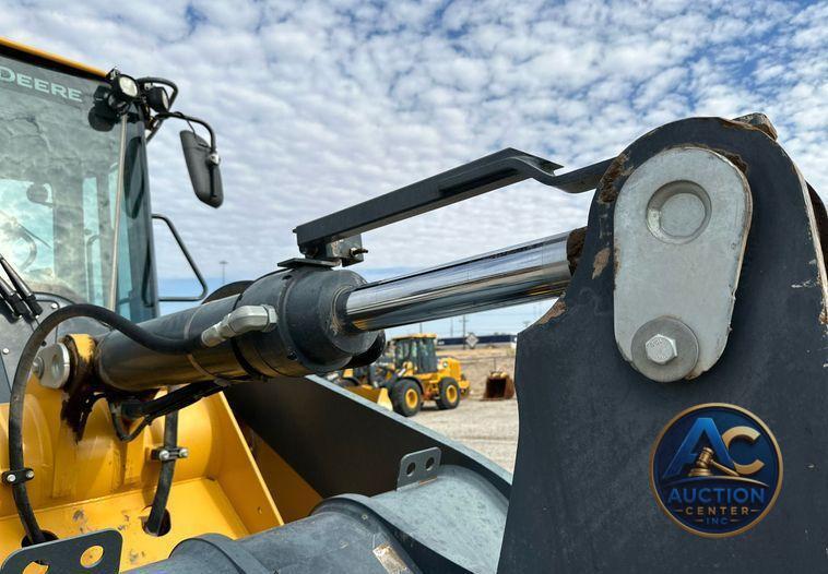 2017 John Deere 624K-II  wheel loader
