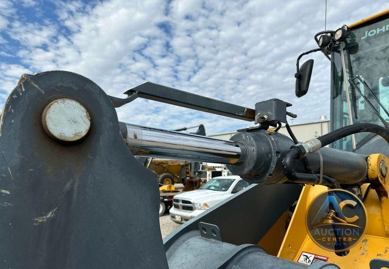 2017 John Deere 624K-II  wheel loader