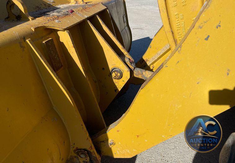 2017 Caterpillar 966M  wheel loader
