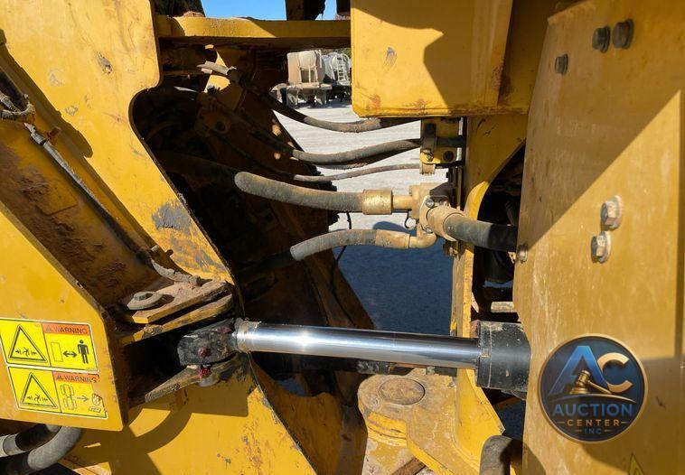 2017 Caterpillar 966M  wheel loader