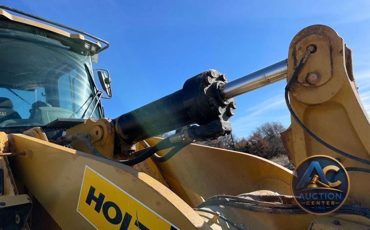 2017 Caterpillar 966M  wheel loader