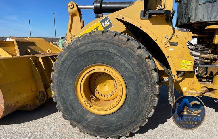 2017 Caterpillar 966M  wheel loader