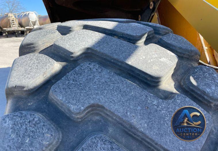 2017 Caterpillar 966M  wheel loader