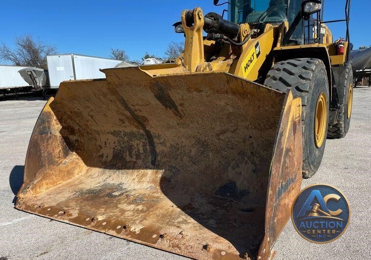 2017 Caterpillar 966M  wheel loader