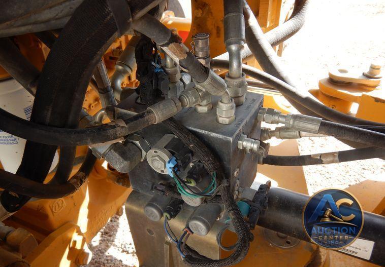 2012 John Deere 524K  high lift wheel loader