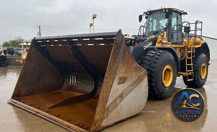 2020 John Deere 844L  wheel loader