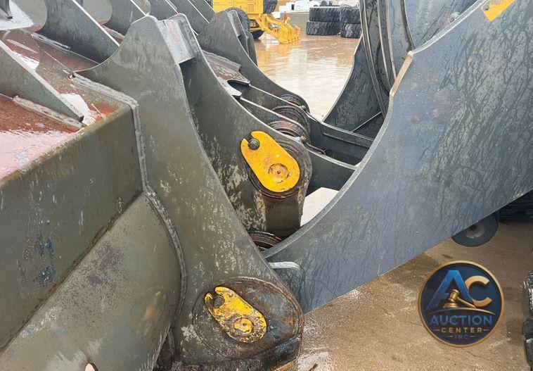 2020 John Deere 844L  wheel loader