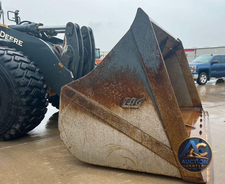 2020 John Deere 844L  wheel loader