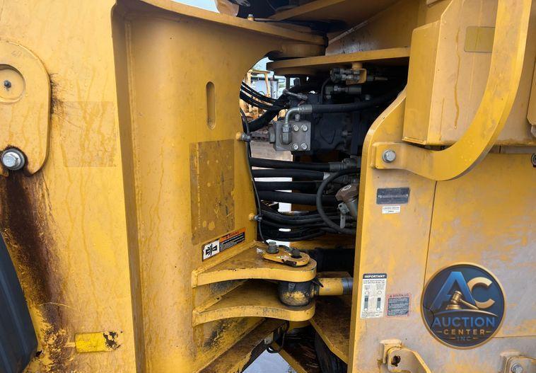 2020 John Deere 844L  wheel loader