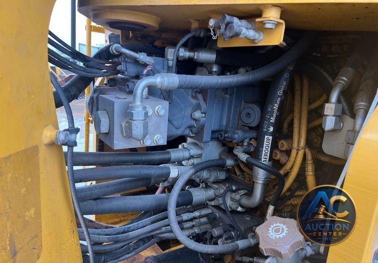 2020 John Deere 844L  wheel loader