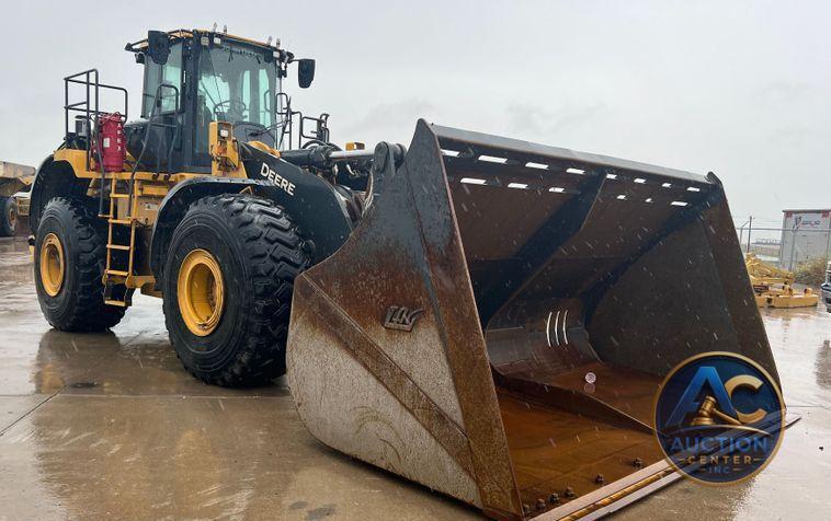 2020 John Deere 844L  wheel loader