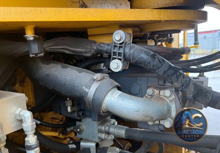 2020 John Deere 844L  wheel loader