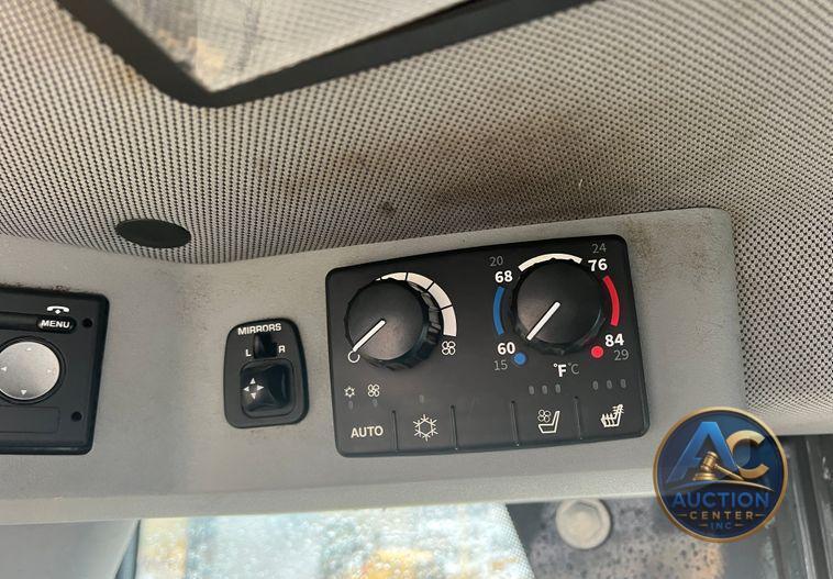 2020 John Deere 844L  wheel loader