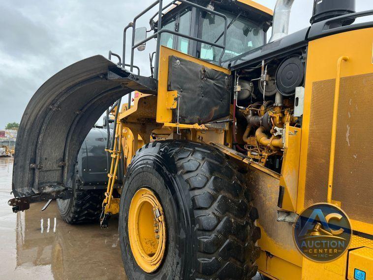 2020 John Deere 844L  wheel loader