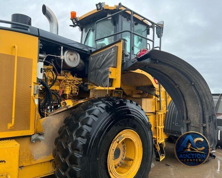 2020 John Deere 844L  wheel loader