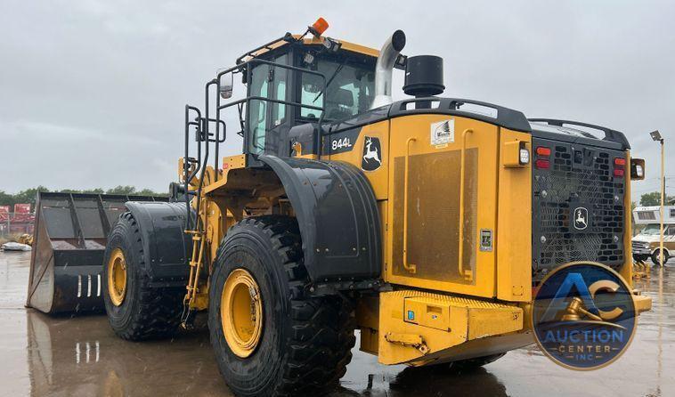 2020 John Deere 844L  wheel loader