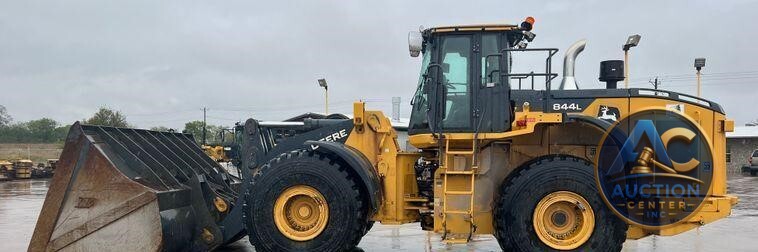 2020 John Deere 844L  wheel loader