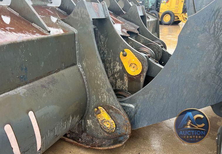 2020 John Deere 844L  wheel loader
