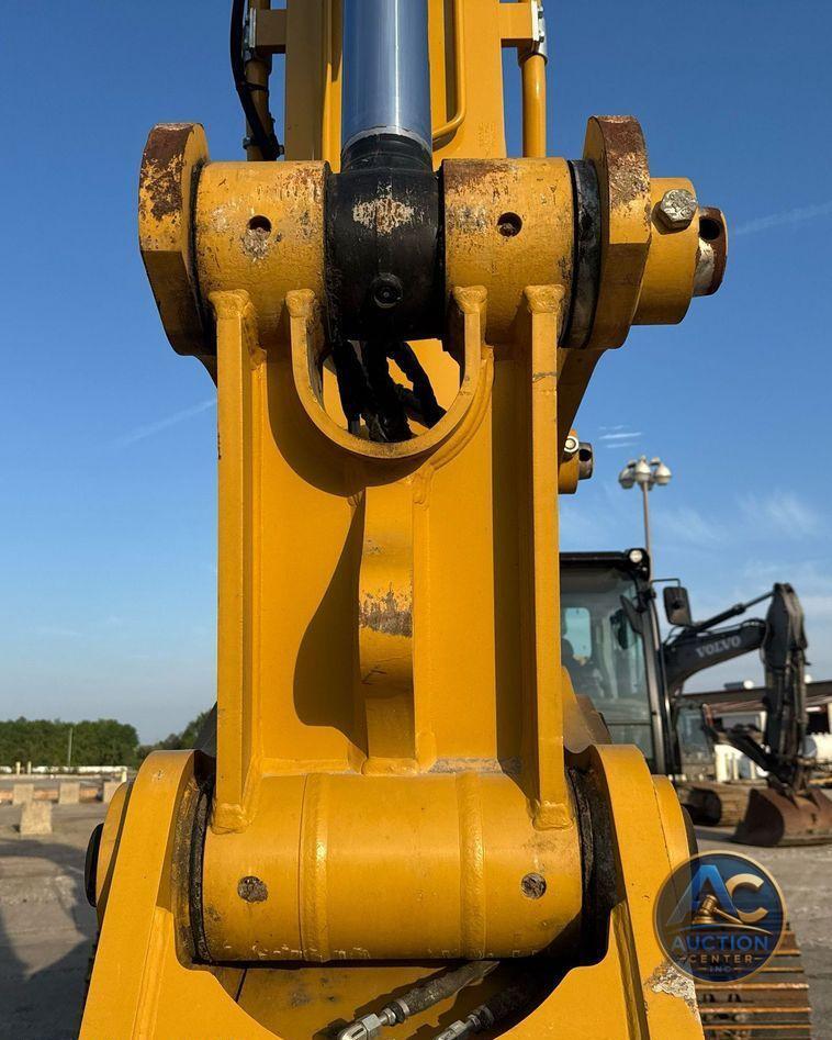 2024 Caterpillar 340 excavator