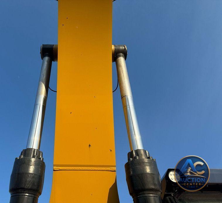 2024 Caterpillar 340 excavator
