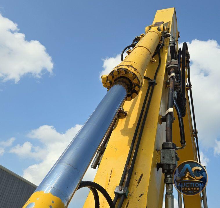 2013 Komatsu PC240LC-10 excavator