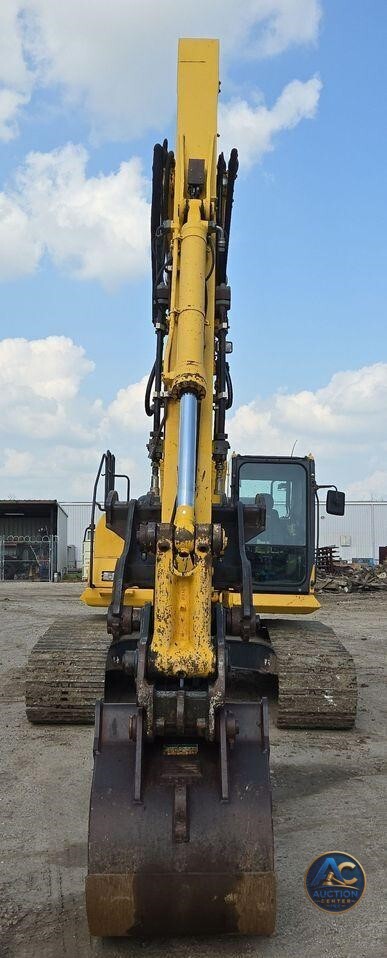 2013 Komatsu PC240LC-10 excavator