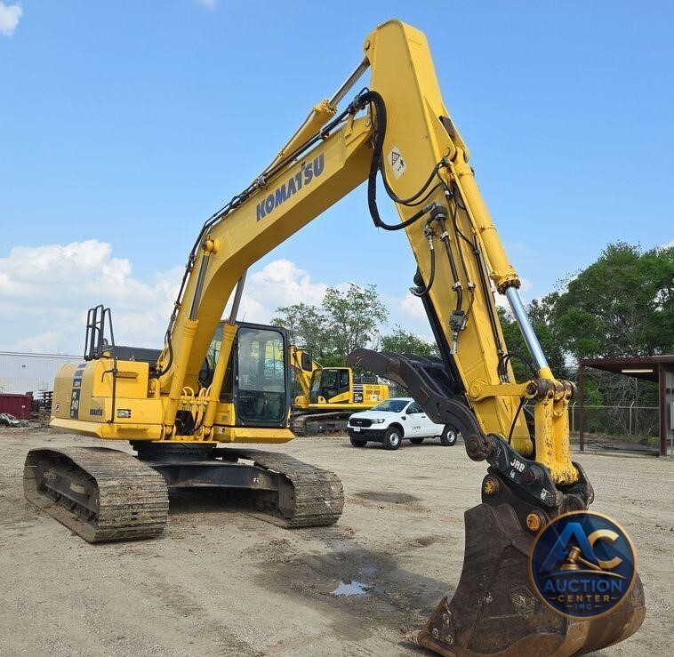 2013 Komatsu PC240LC-10 excavator