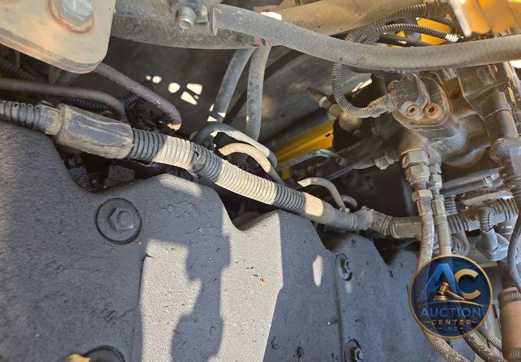 2013 Komatsu PC240LC-10 excavator
