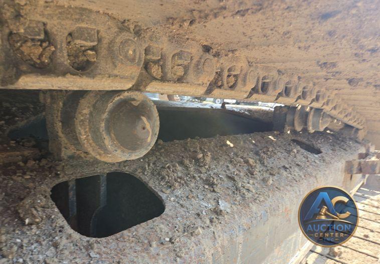 2013 Komatsu PC240LC-10 excavator