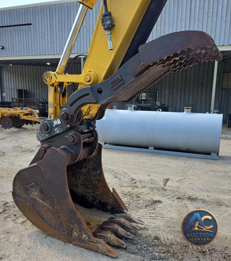 2013 Komatsu PC240LC-10 excavator