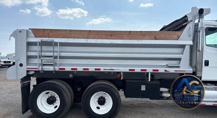 2003 Freightliner FL112 dump truck
