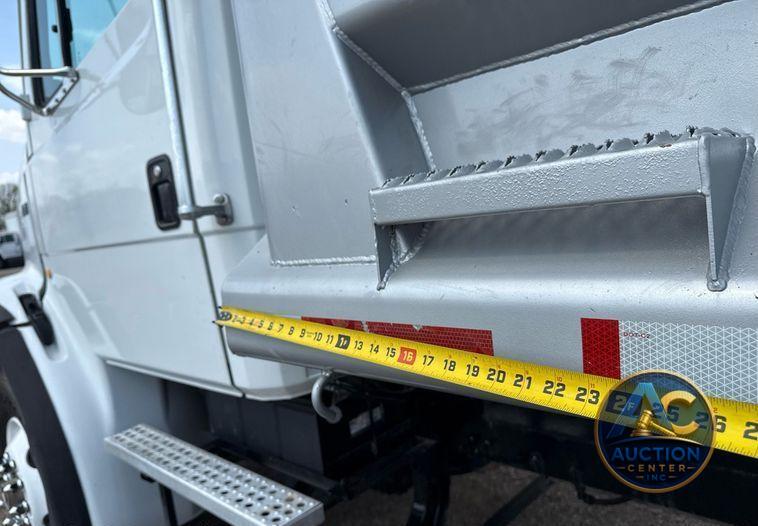 2003 Freightliner FL112 dump truck