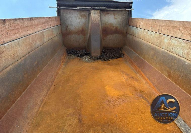 2003 Freightliner FL112 dump truck