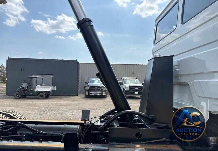2003 Freightliner FL112 dump truck