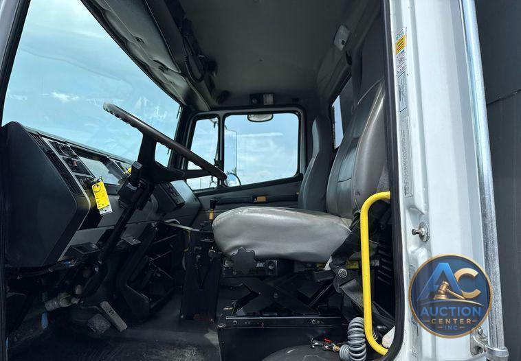 2003 Freightliner FL112 dump truck