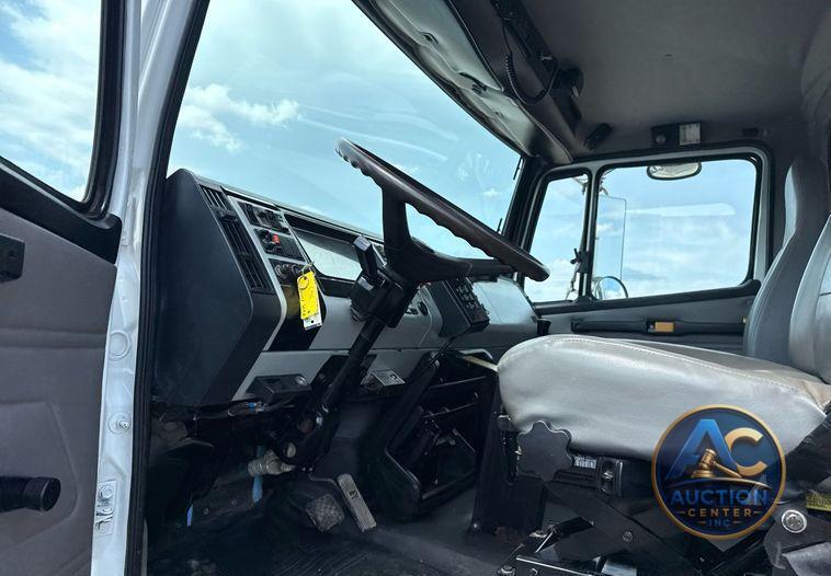 2003 Freightliner FL112 dump truck