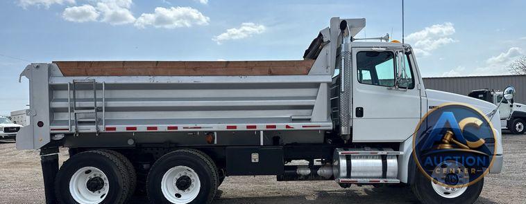2003 Freightliner FL112 dump truck