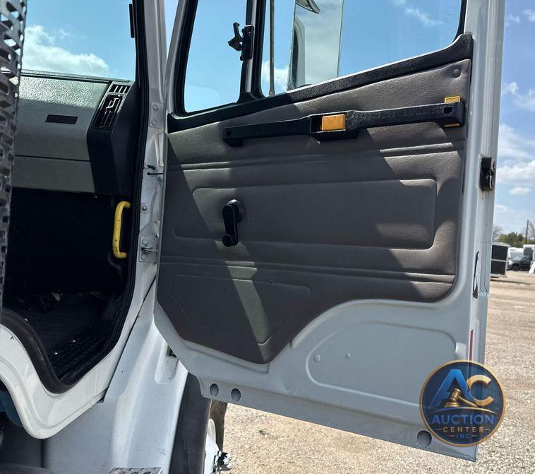 2003 Freightliner FL112 dump truck