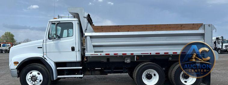 2003 Freightliner FL112 dump truck