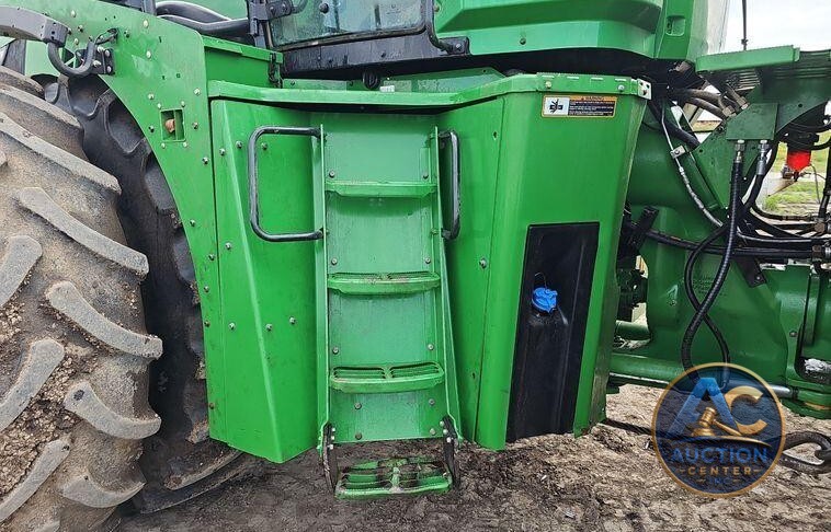 2019 John Deere 9520R Scraper Special 4WD tractor